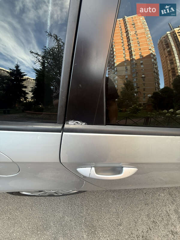 Универсал Volkswagen Passat 2012 в Славянске