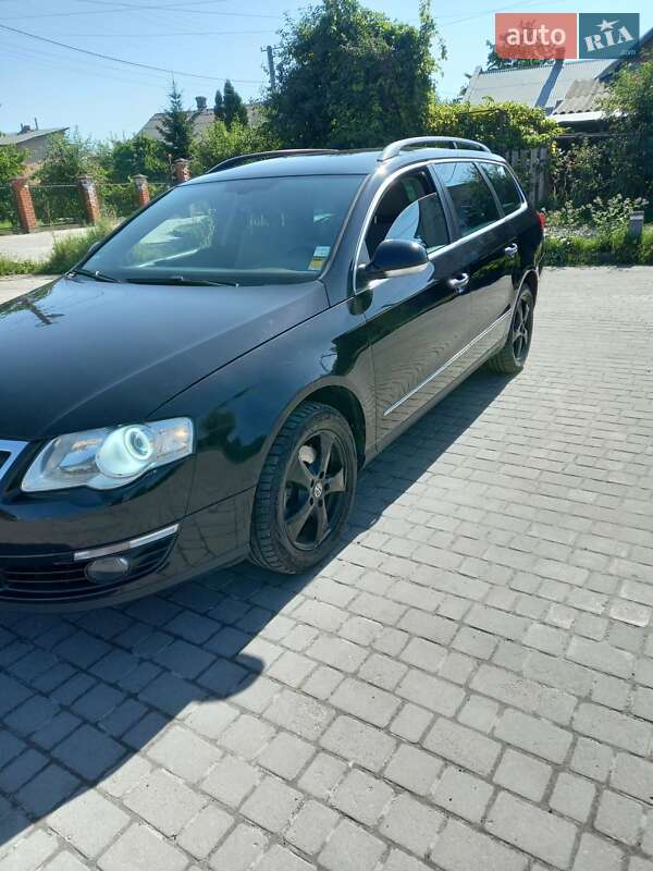 Универсал Volkswagen Passat 2005 в Винниках фото 10 Универсал Volkswagen Passat 2005 в Винниках