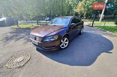 Седан Volkswagen Passat 2012 в Львове