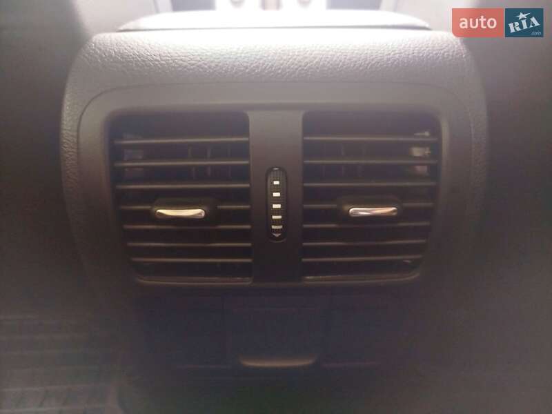 Универсал Volkswagen Passat 2013 в Умани