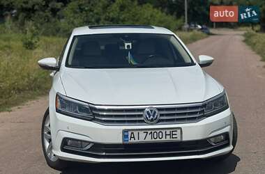 Седан Volkswagen Passat 2015 в 