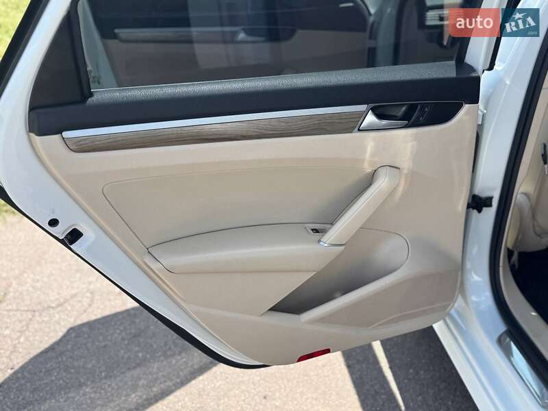 Седан Volkswagen Passat 2015 в Переяславе