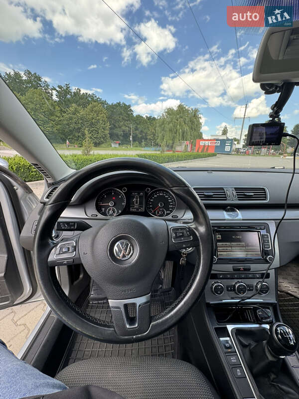 Универсал Volkswagen Passat 2012 в Виннице