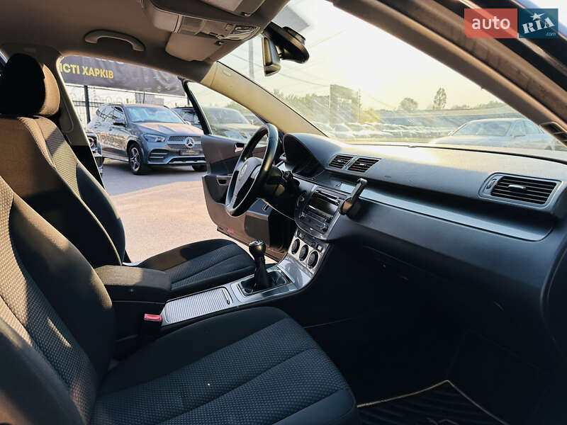 Универсал Volkswagen Passat 2009 в Харькове