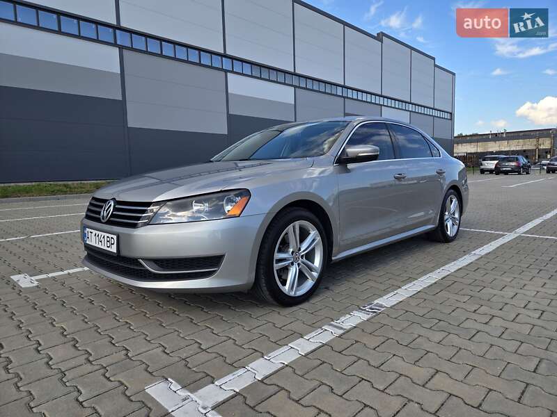 Седан Volkswagen Passat 2013 в Ивано-Франковске