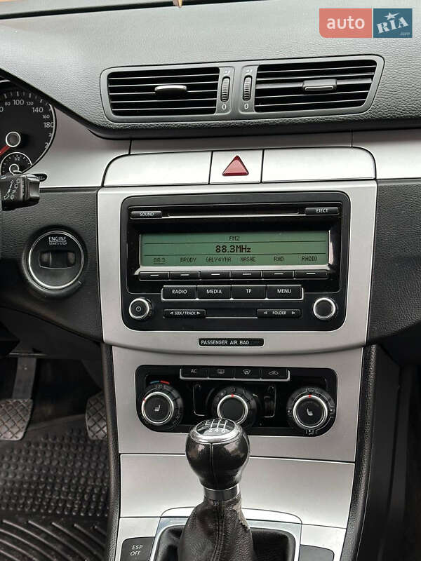 Універсал Volkswagen Passat 2010 в Шептицькому