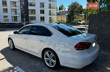 Седан Volkswagen Passat 2014 в Львове