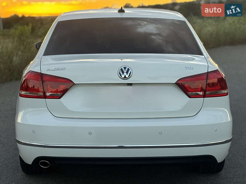 Седан Volkswagen Passat 2015 в Дрогобыче