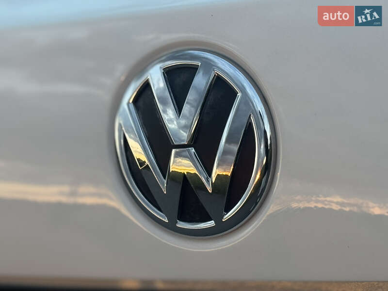 Седан Volkswagen Passat 2015 в Дрогобыче