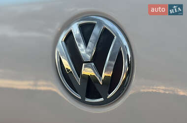 Седан Volkswagen Passat 2015 в 