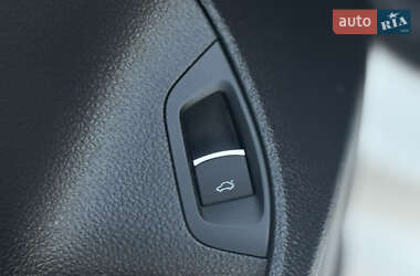 Седан Volkswagen Passat 2015 в 