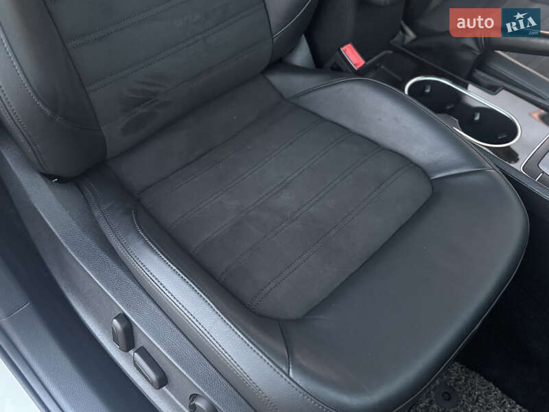 Седан Volkswagen Passat 2015 в Дрогобыче