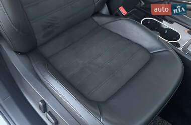 Седан Volkswagen Passat 2015 в 