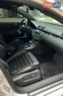 Універсал Volkswagen Passat 2010 в 
