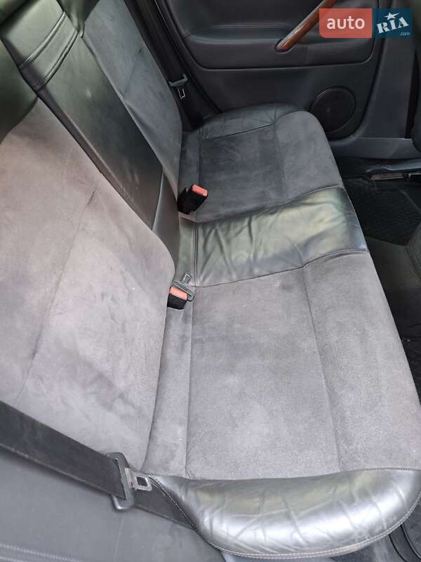 Седан Volkswagen Passat 2004 в Дніпрі