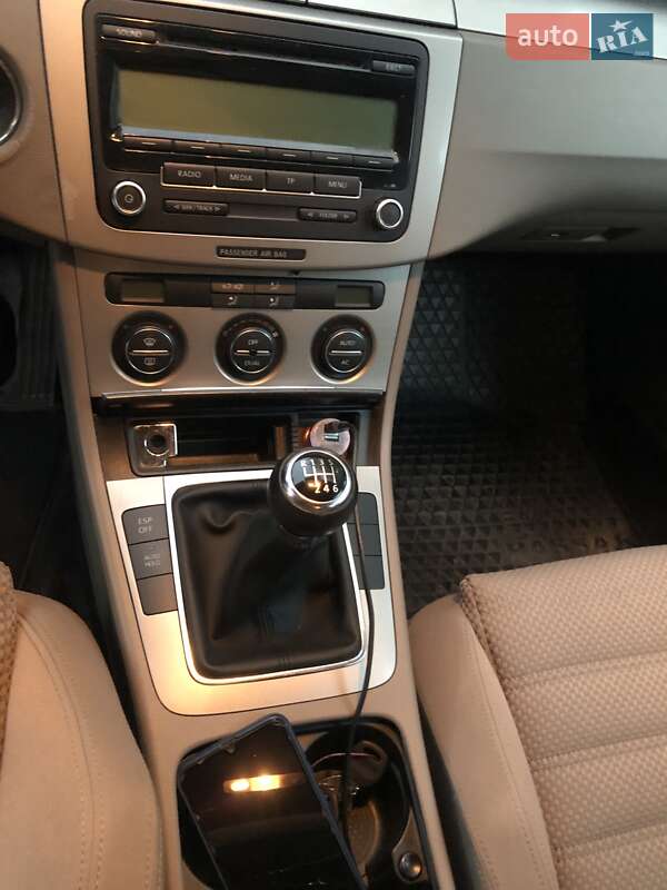 Универсал Volkswagen Passat 2008 в Вознесенске