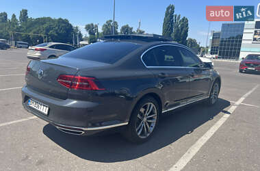 Седан Volkswagen Passat 2017 в 