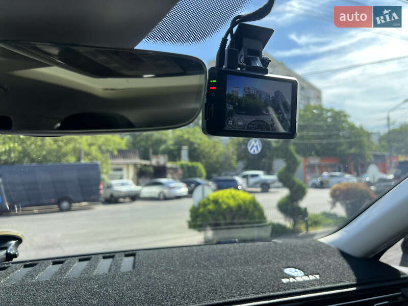 Седан Volkswagen Passat 2017 в Одессе