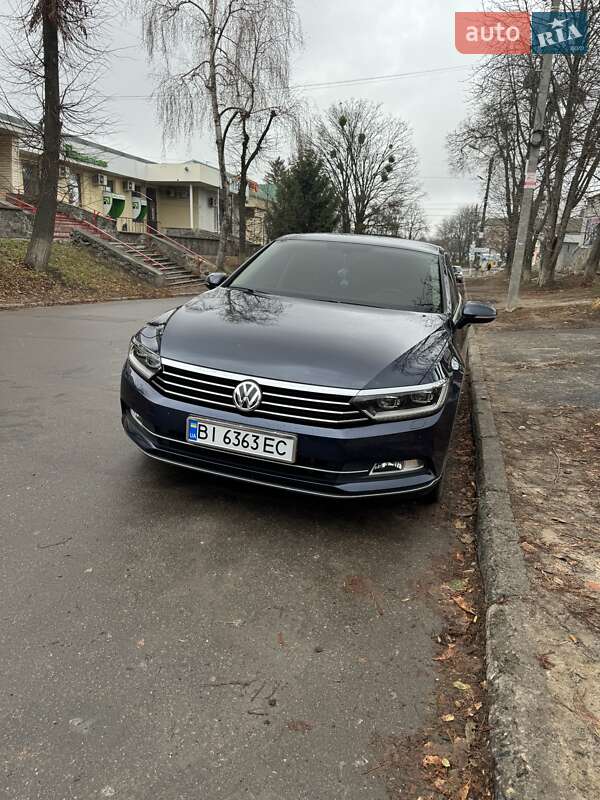 Седан Volkswagen Passat 2016 в Полтаві