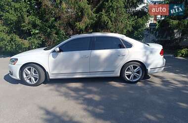 Седан Volkswagen Passat 2014 в 