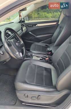 Седан Volkswagen Passat 2012 в 