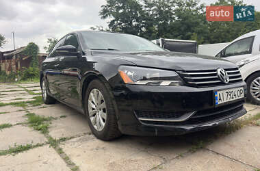 Седан Volkswagen Passat 2012 в Києві