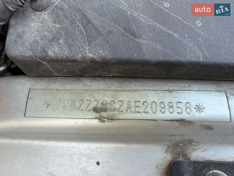 Універсал Volkswagen Passat 2010 в Львові