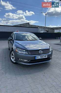 Седан Volkswagen Passat 2012 в Києві