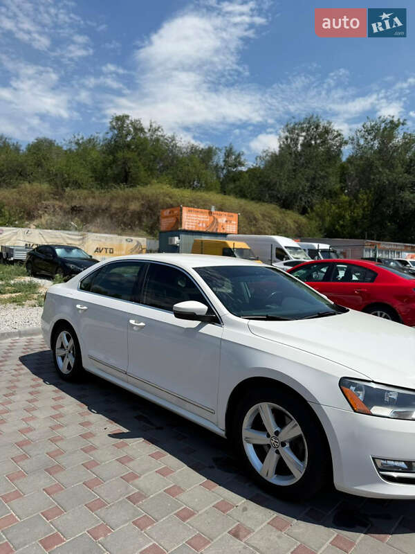 Седан Volkswagen Passat 2014 в Запорожье