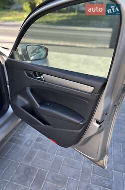 Седан Volkswagen Passat 2014 в 