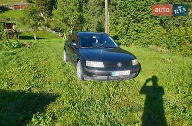 Седан Volkswagen Passat 1998 в Верховине