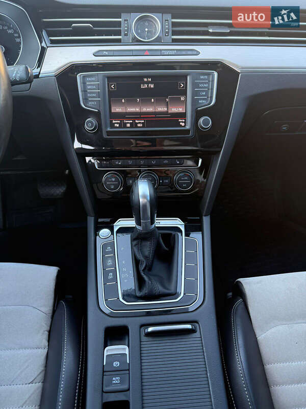 Универсал Volkswagen Passat 2015 в Харькове