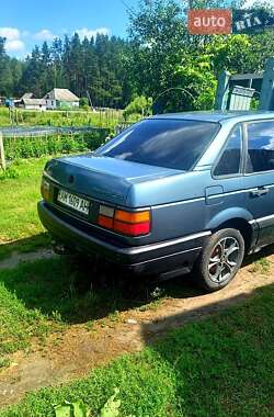 Седан Volkswagen Passat 1989 в Киеве
