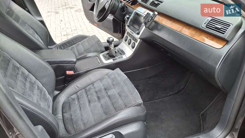 Универсал Volkswagen Passat 2008 в Ровно