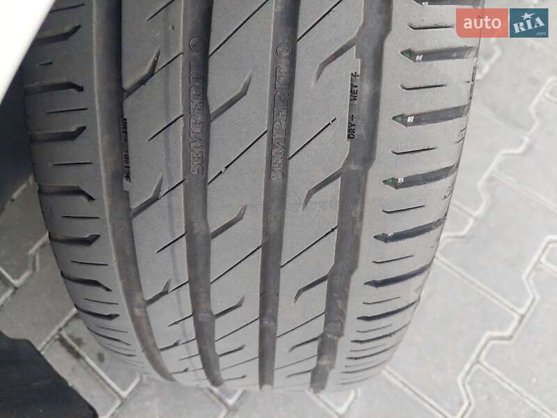 Универсал Volkswagen Passat 2013 в Одессе