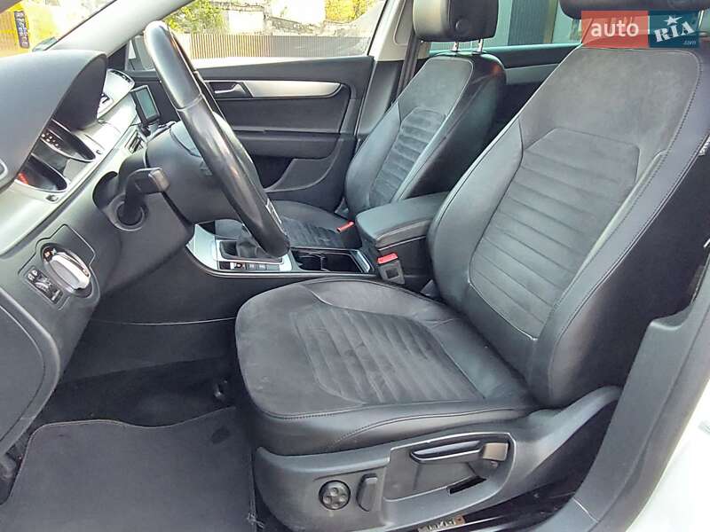 Универсал Volkswagen Passat 2013 в Одессе