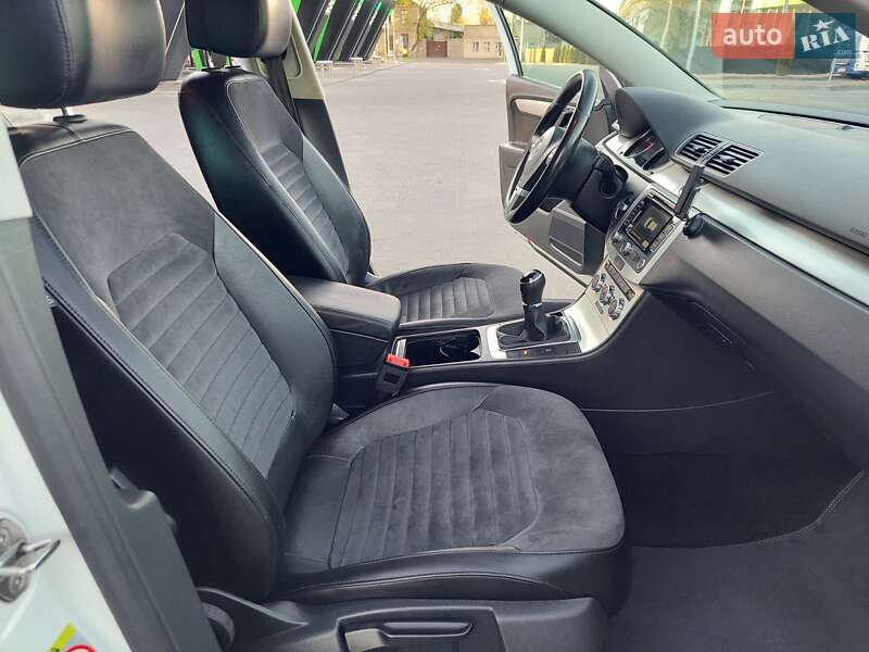 Универсал Volkswagen Passat 2013 в Одессе