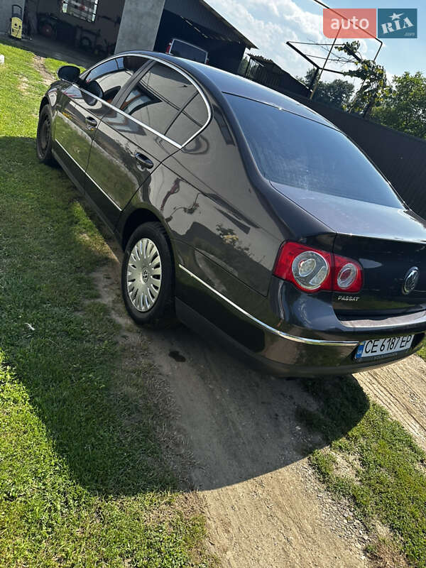 Седан Volkswagen Passat 2006 в Вашковцах