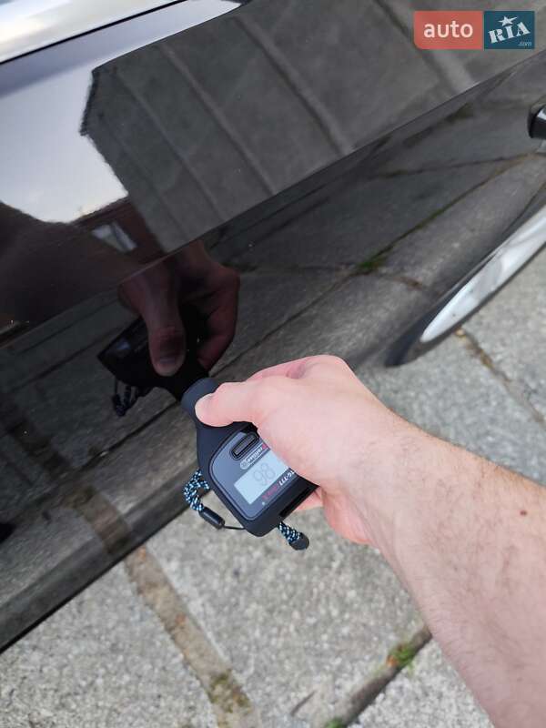 Седан Volkswagen Passat 2012 в Черкассах