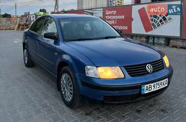 Седан Volkswagen Passat 1998 в Виннице