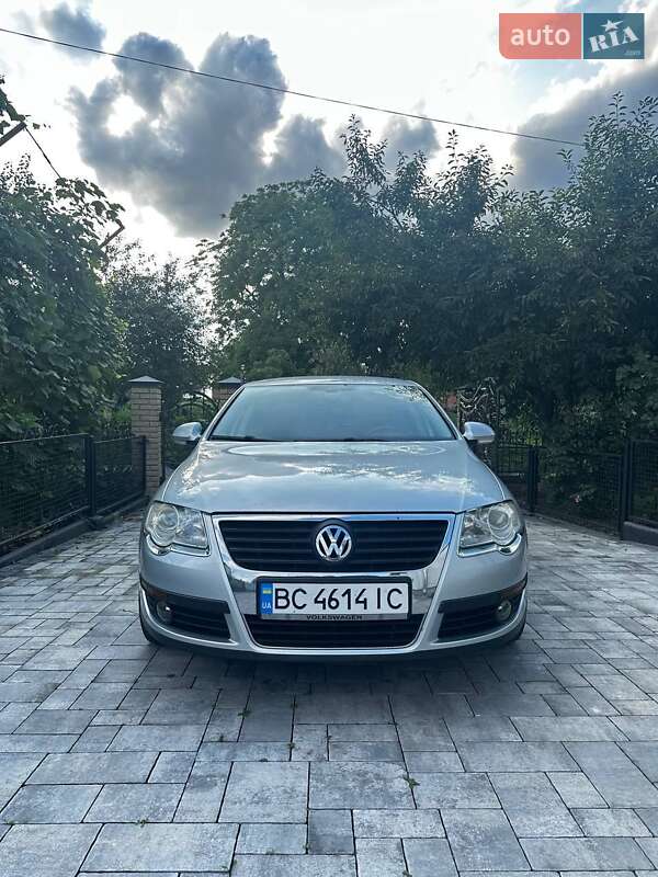 Седан Volkswagen Passat 2007 в Городке
