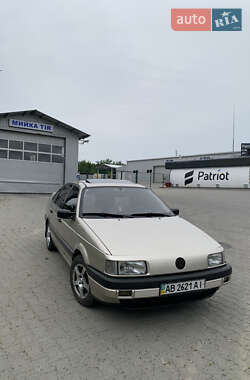 Седан Volkswagen Passat 1989 в Хмельницькому