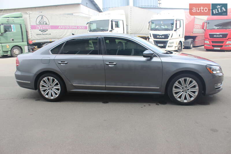 Седан Volkswagen Passat 2012 в Києві