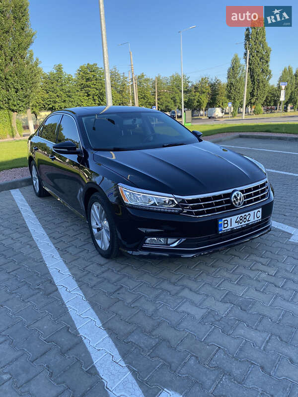 Седан Volkswagen Passat 2017 в Кременчуге
