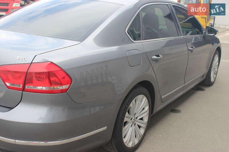 Седан Volkswagen Passat 2012 в Києві