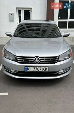 Седан Volkswagen Passat 2013 в Киеве
