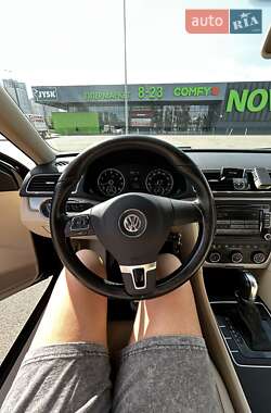 Седан Volkswagen Passat 2013 в 
