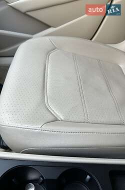 Седан Volkswagen Passat 2013 в 