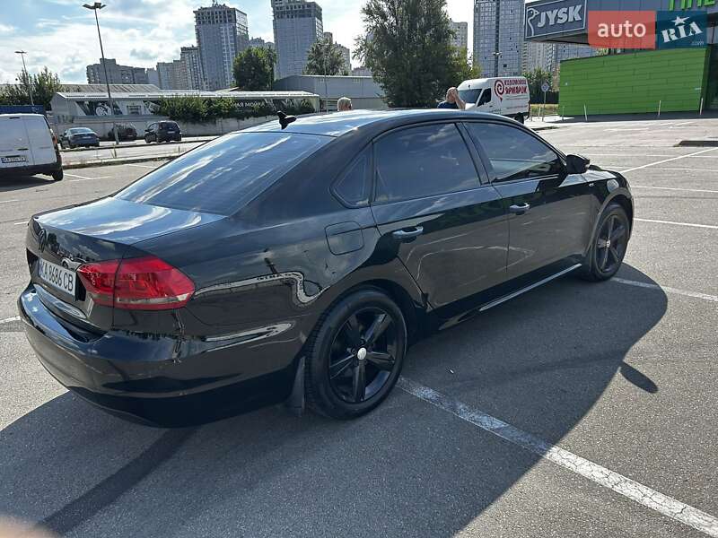 Седан Volkswagen Passat 2013 в Киеве