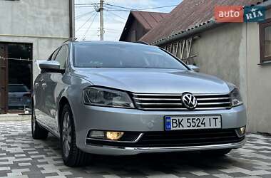 Універсал Volkswagen Passat 2014 в 